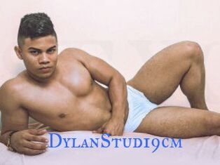 DylanStud19cm