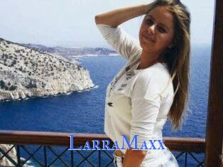 LarraMaxx