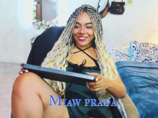 Miaw_prada